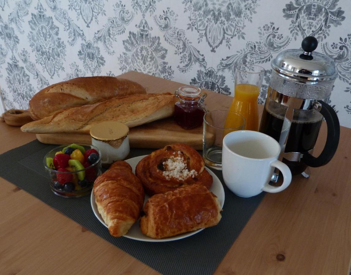 Bed and Breakfast Logis De L'Arceau Celles  Exterior foto